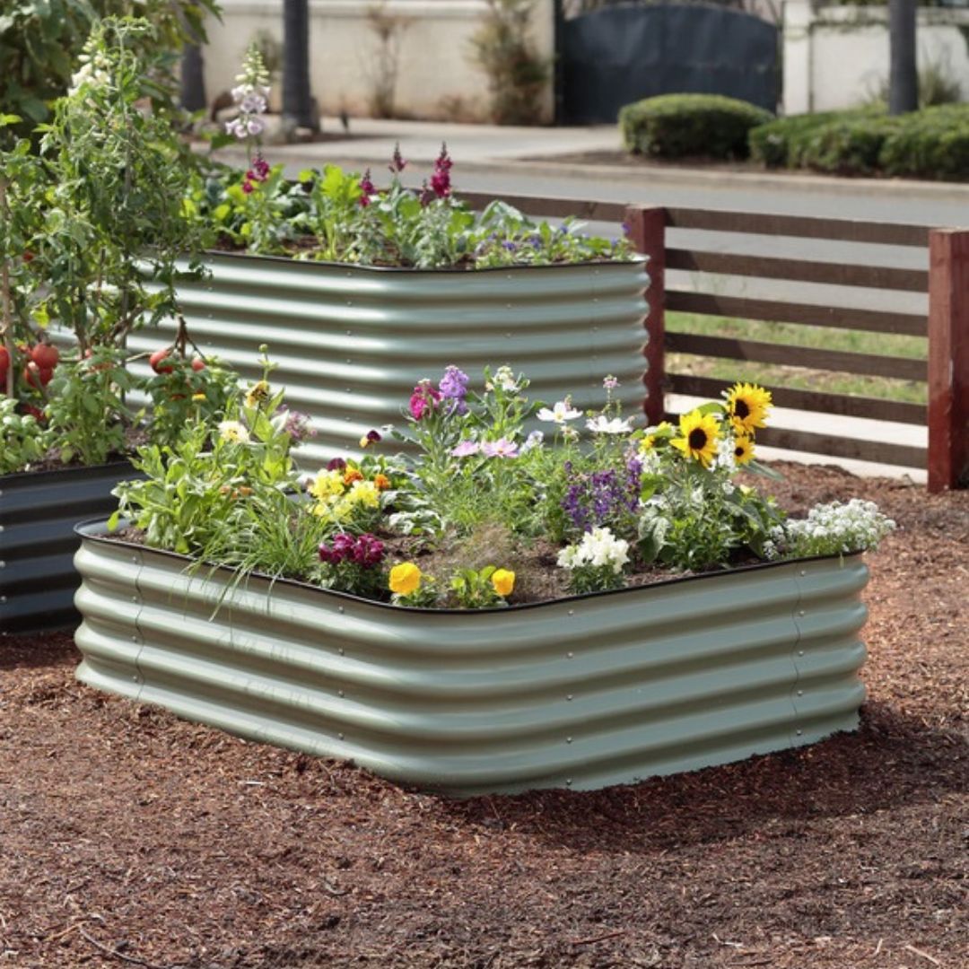 Medium Raised Garden Bed – Birdies – 15″ Short – Slate Gray